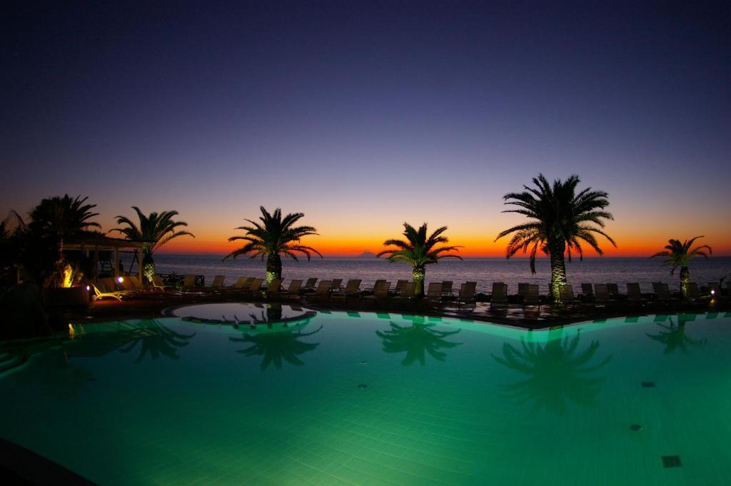 Hotel Villaggio Cala Di Volpe Капо-Ватикано Экстерьер фото