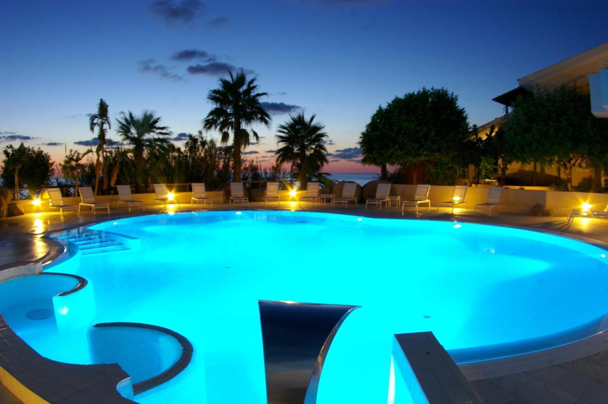 Hotel Villaggio Cala Di Volpe Капо-Ватикано Экстерьер фото